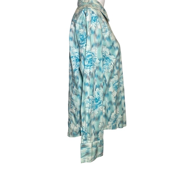 David Brooks women's size 12 long sleeve blue white floral button-up shirt - Picture 2 of 9